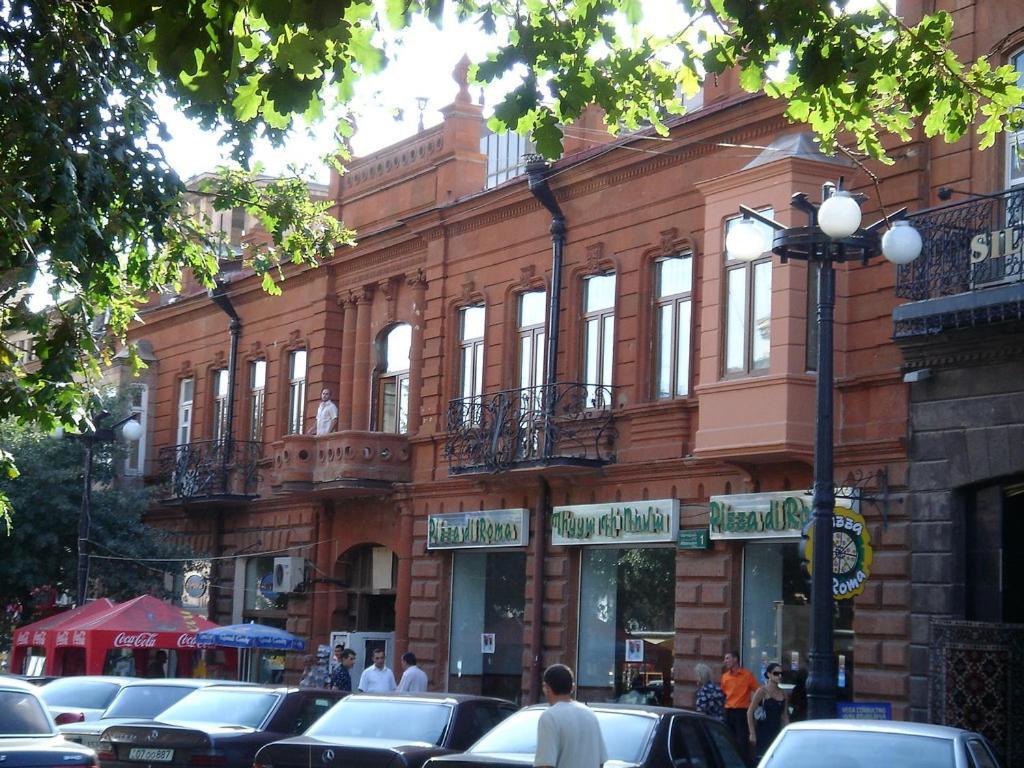 Downtown Inn Ereván Exterior foto